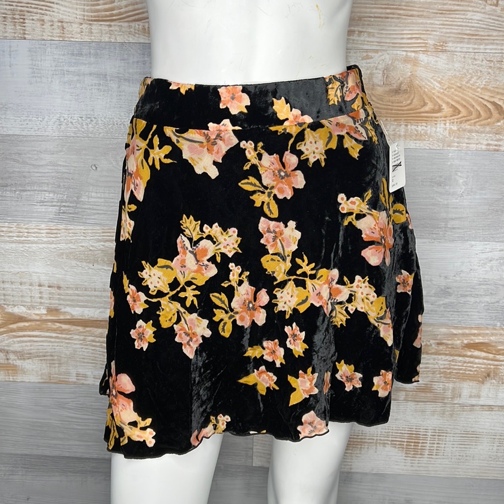 Free People Skirts Free People Margaux Velvet Mini Skirt size 0
